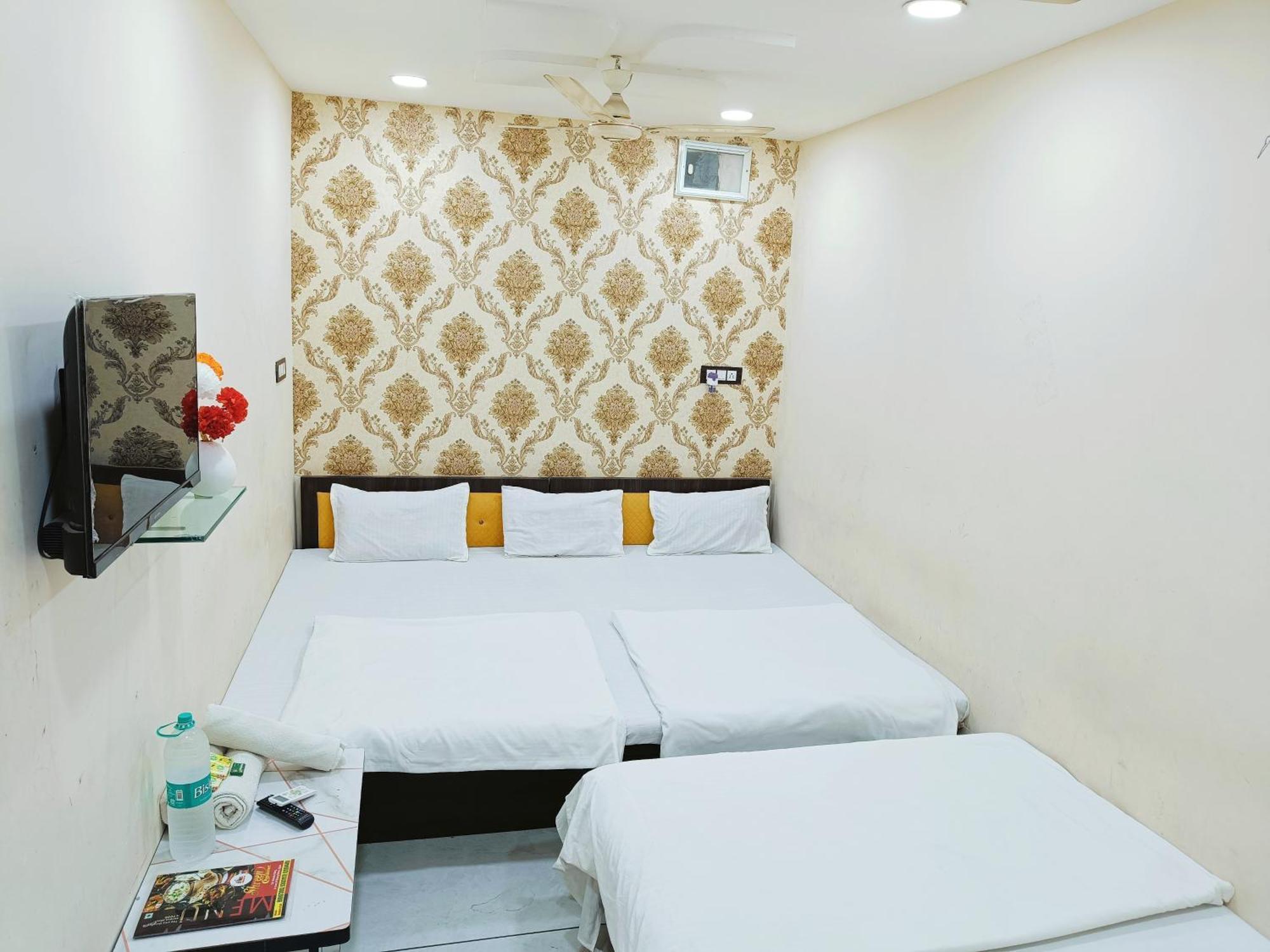Ginger Hotels Ujjain Tower Kshipra Inn-Family Stay Airconditioned Hotel Екстериор снимка
