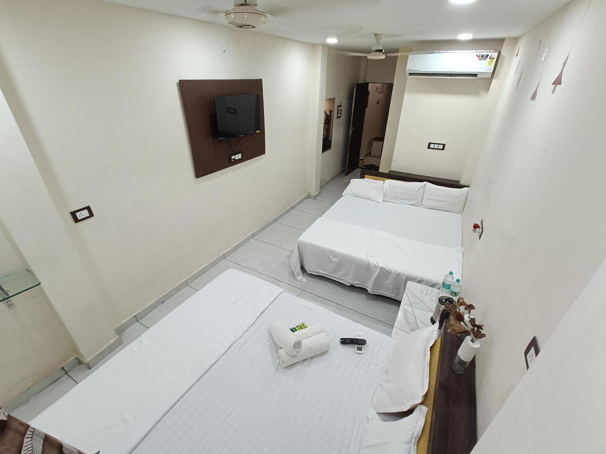 Ginger Hotels Ujjain Tower Kshipra Inn-Family Stay Airconditioned Hotel Екстериор снимка