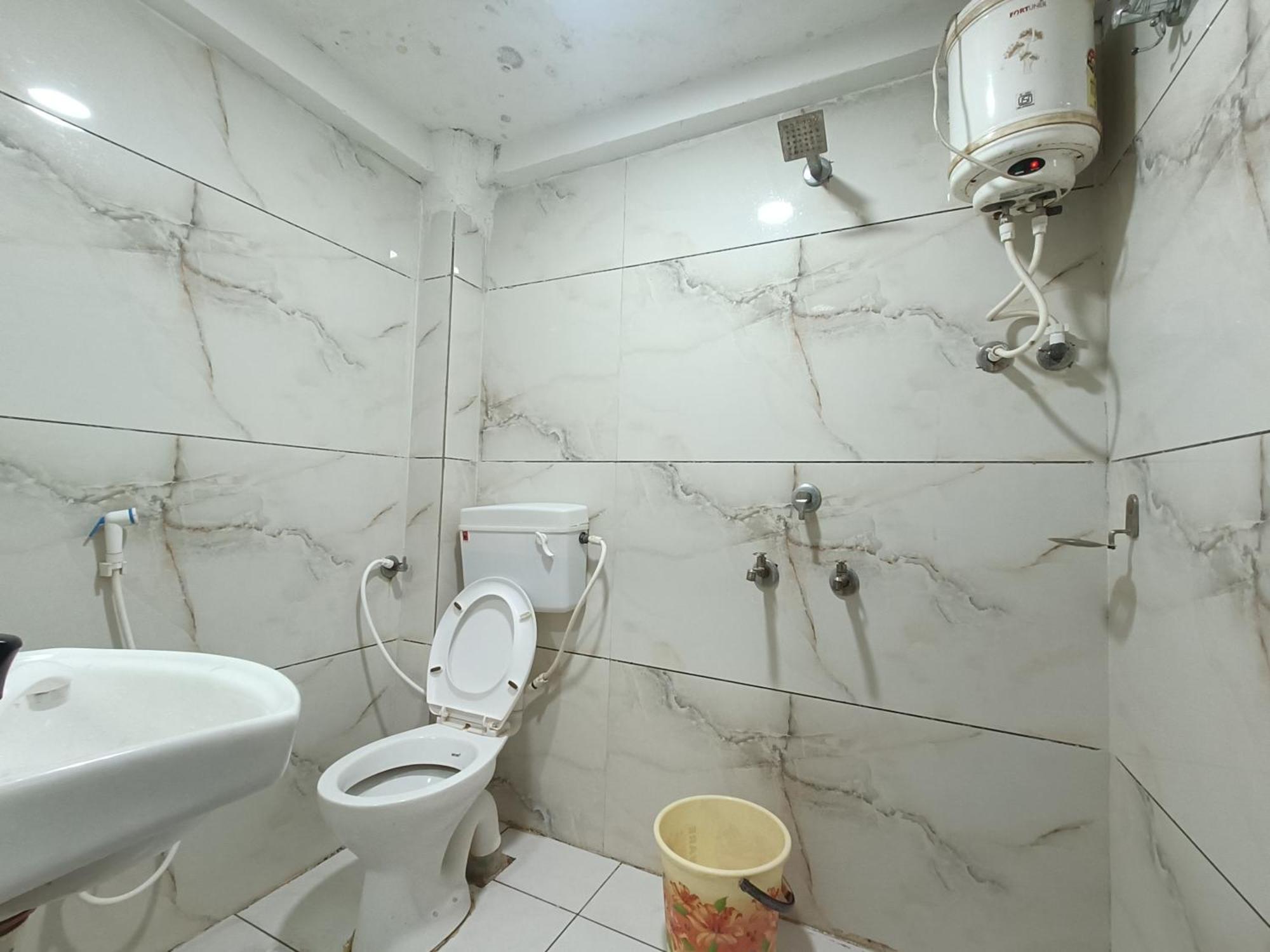Ginger Hotels Ujjain Tower Kshipra Inn-Family Stay Airconditioned Hotel Екстериор снимка