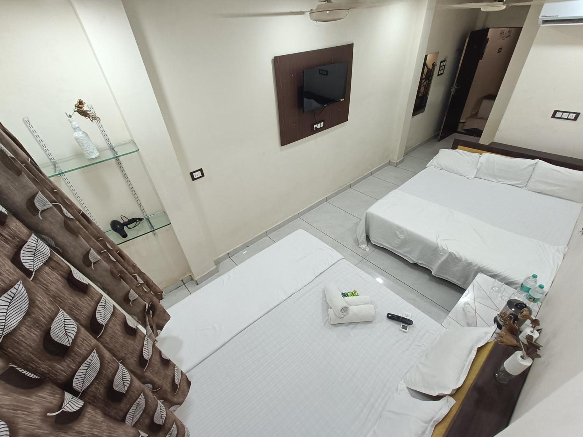 Ginger Hotels Ujjain Tower Kshipra Inn-Family Stay Airconditioned Hotel Екстериор снимка